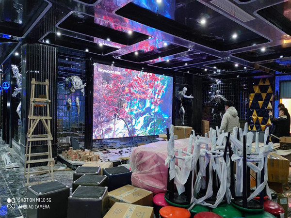 广东室内P2.5全彩显示屏